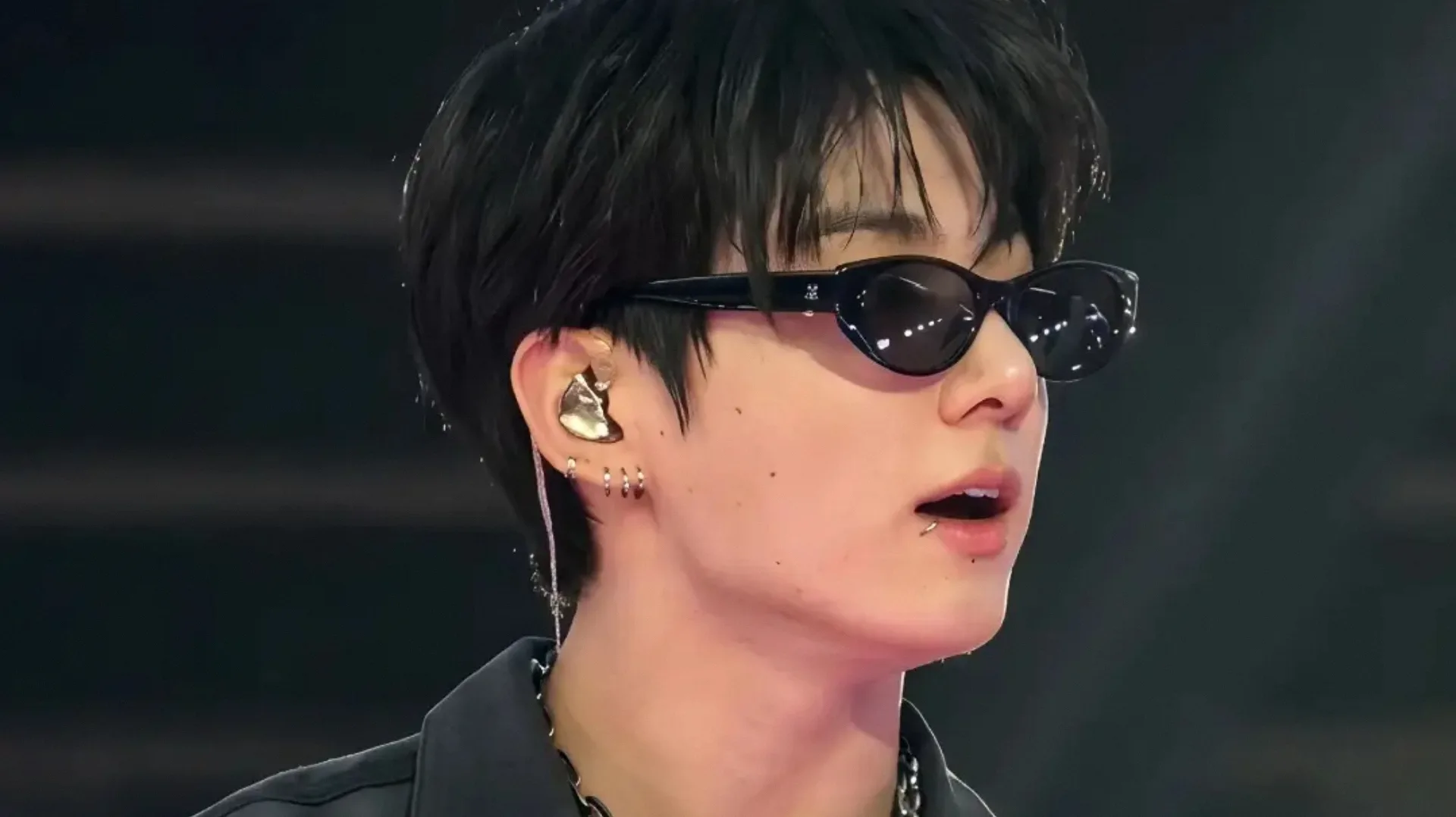 ¡En pleno concierto! Jungkook de BTS muestra su abdomen